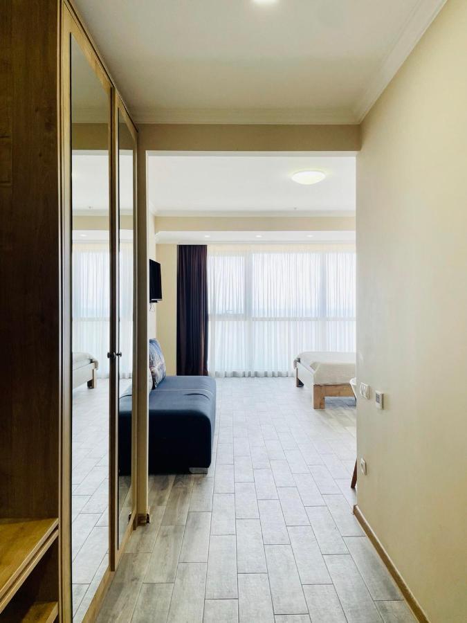 Balmaral Apart Hotel Batumi Eksteriør billede