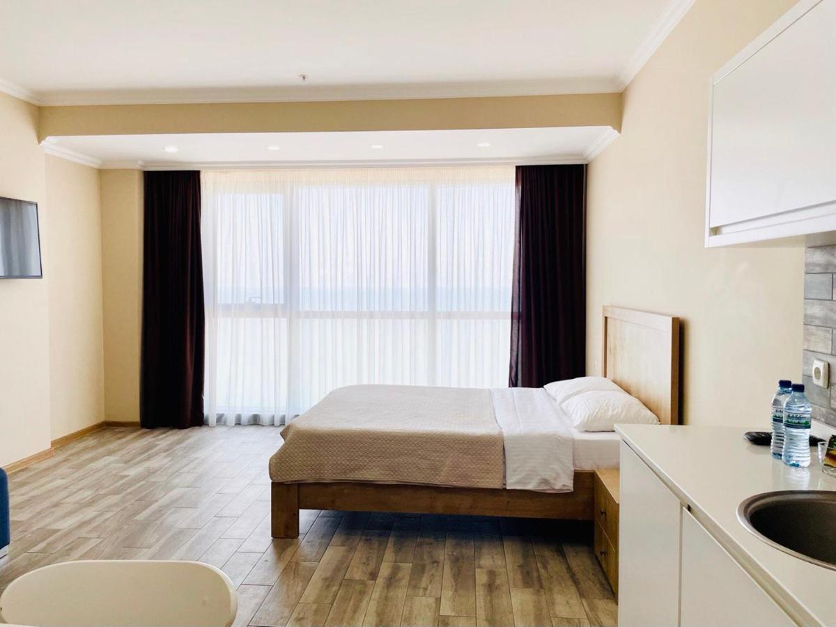 Balmaral Apart Hotel Batumi Eksteriør billede