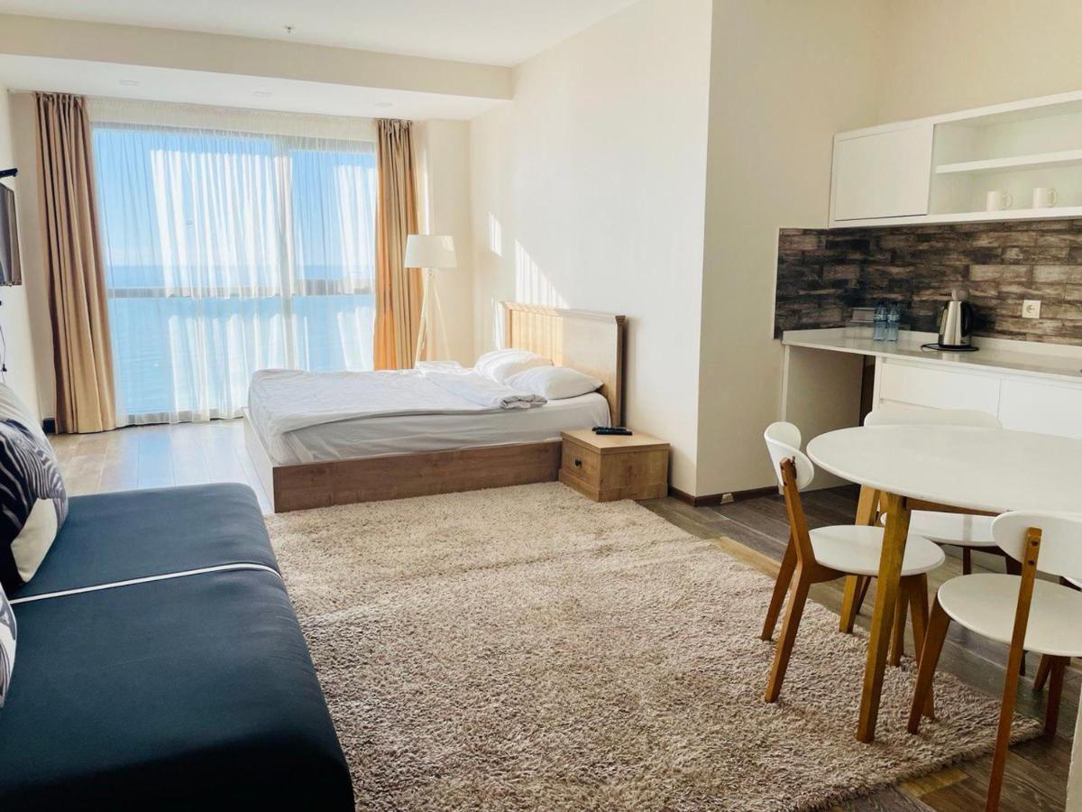 Balmaral Apart Hotel Batumi Eksteriør billede