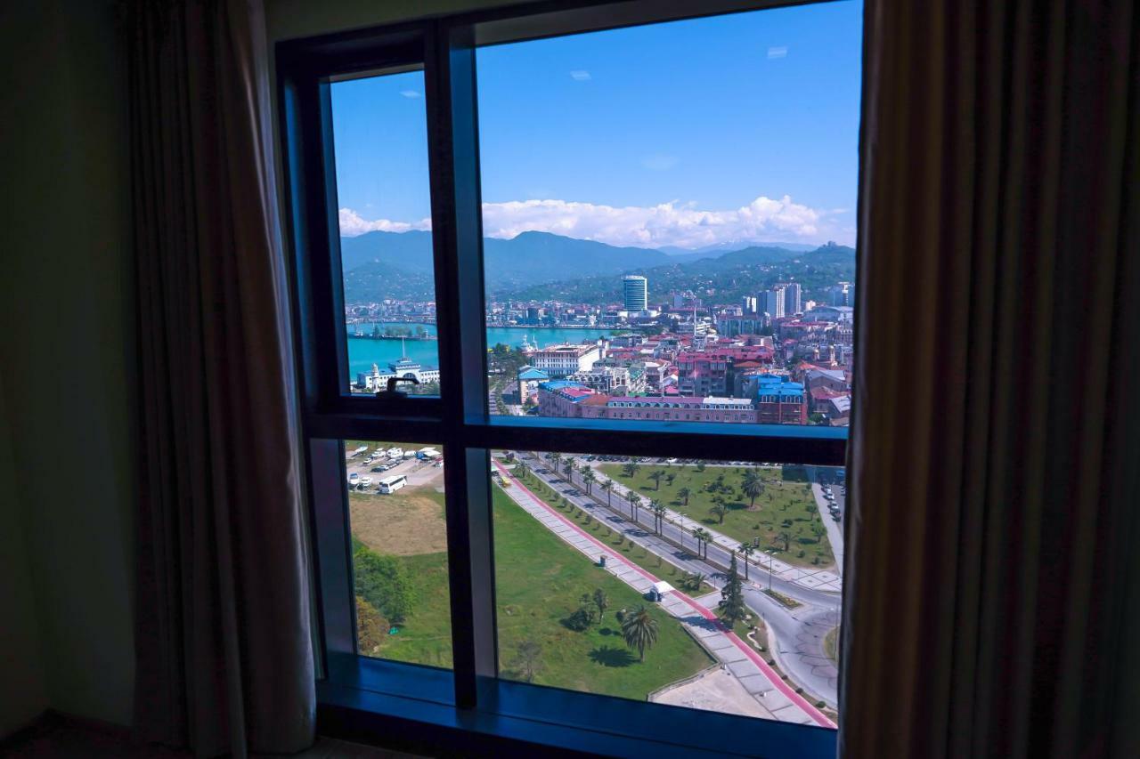 Balmaral Apart Hotel Batumi Eksteriør billede